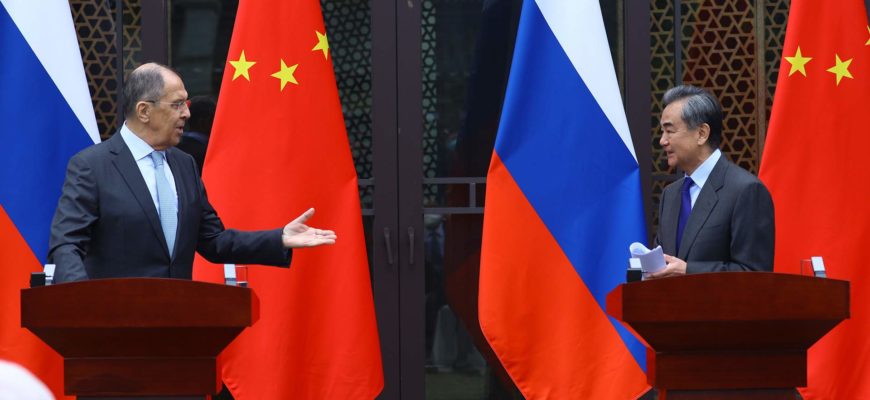 Братья навек: Россия и Китай укрепляют связи на фоне выпадов Запада
